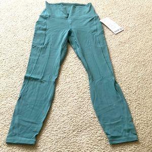 Lululemon Align HR 25” leggings with pockets.
